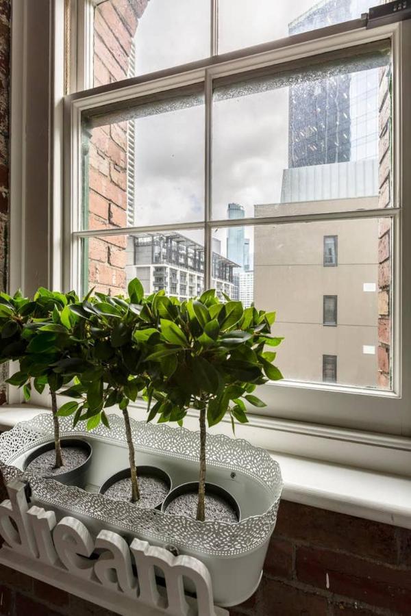 Ultra-chic Floor New York Style Loft Melbourne