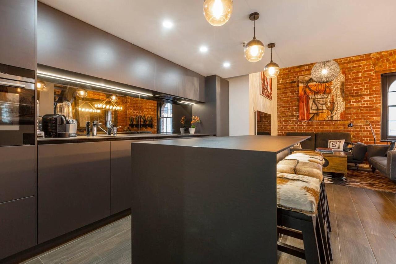 Ultra-chic Floor New York Style Loft Apartment